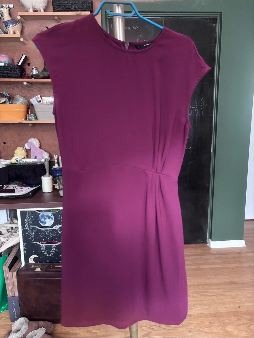 Women's Cap-Sleeve Sheath Dress in Maroon